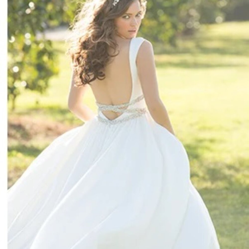 Aline Ballgown Satin Backless Wedding Dress, POCKETS Ivory Scoop Neck SAMPLE